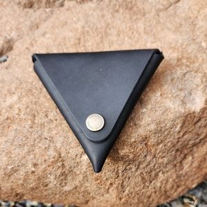 Portland Leather NWOT (Black) Triangle Coin Snap Wallet.